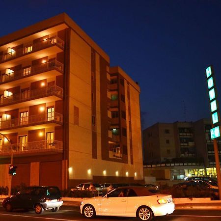 Hotel A-14 Modugno Bagian luar foto