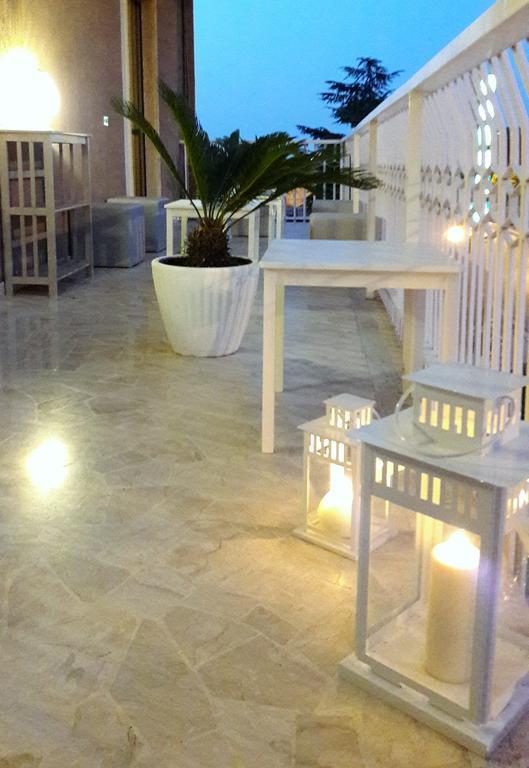 Hotel A-14 Modugno Bagian luar foto