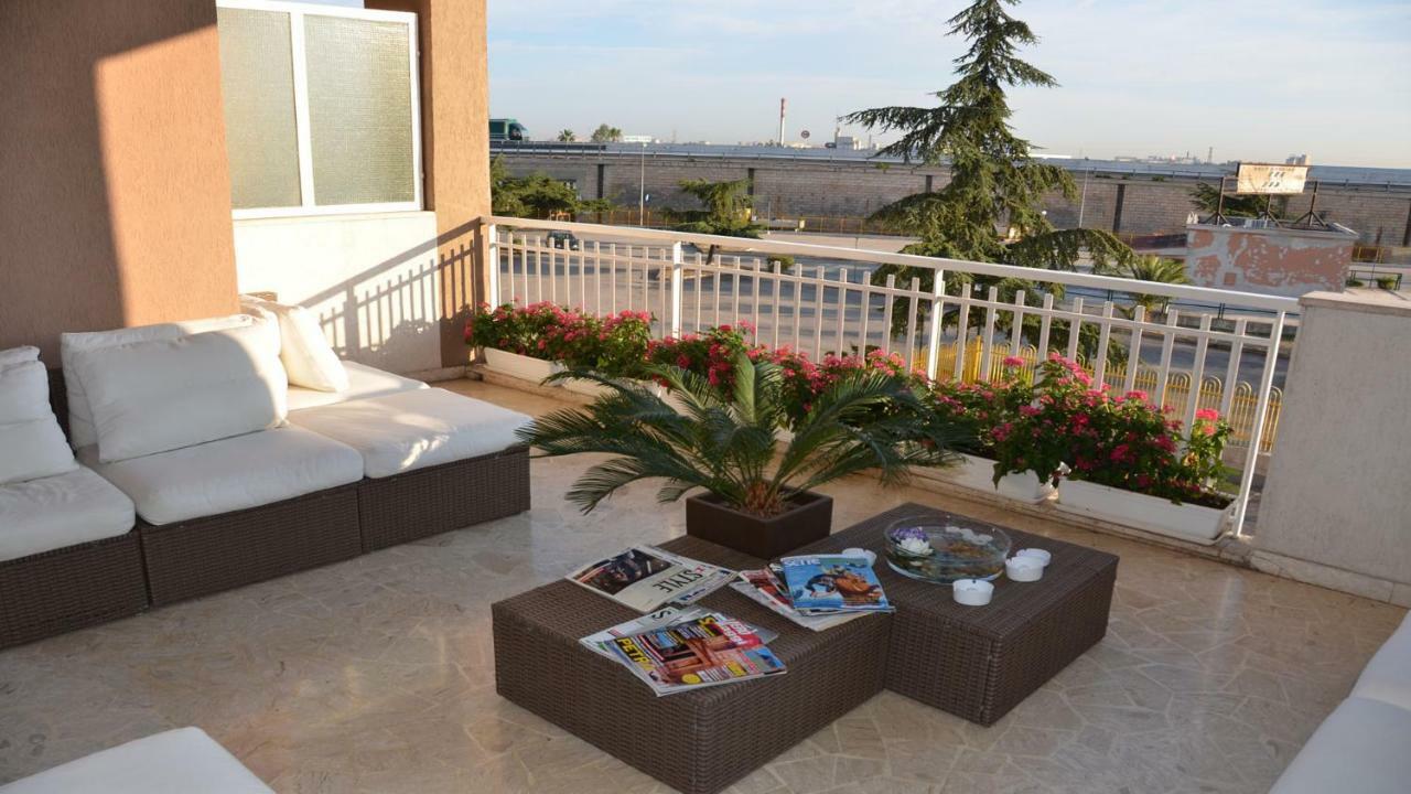Hotel A-14 Modugno Bagian luar foto