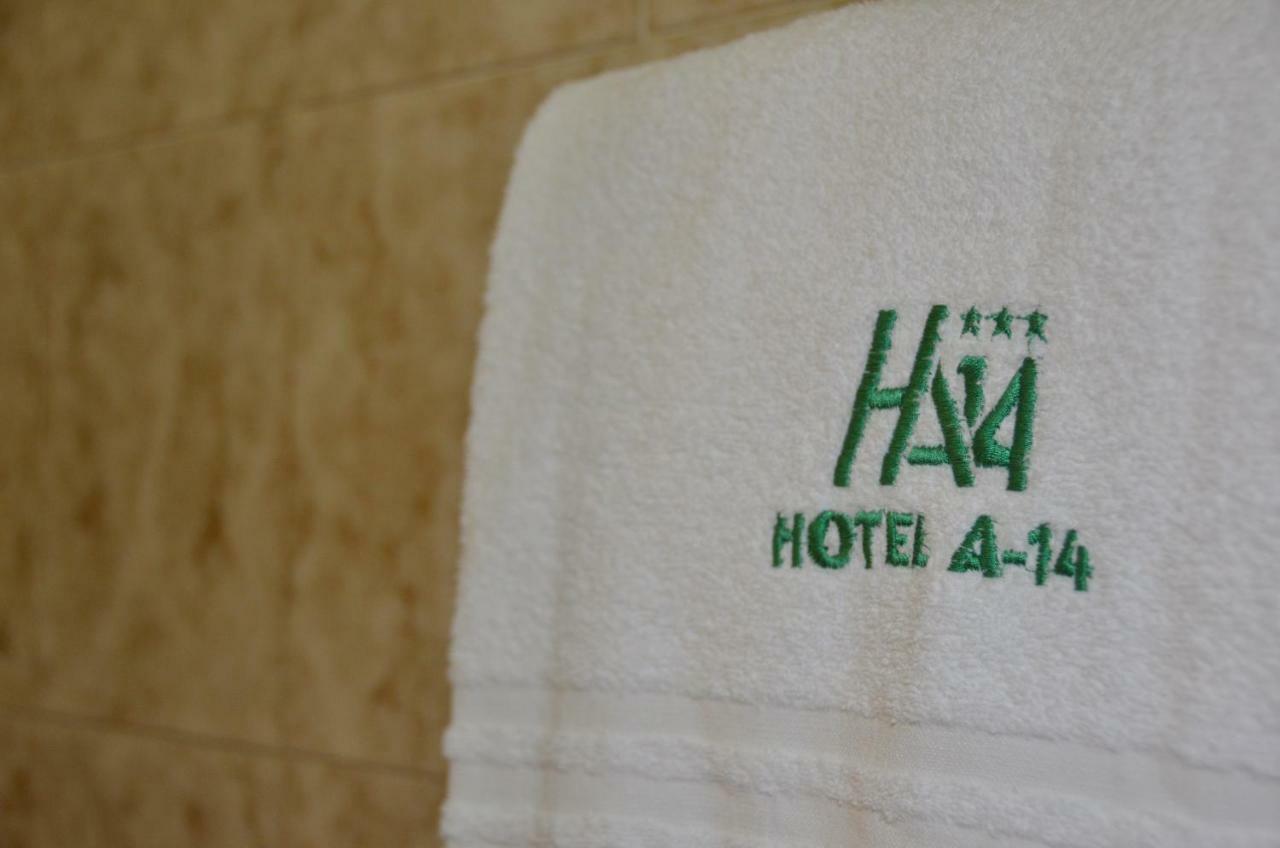 Hotel A-14 Modugno Bagian luar foto
